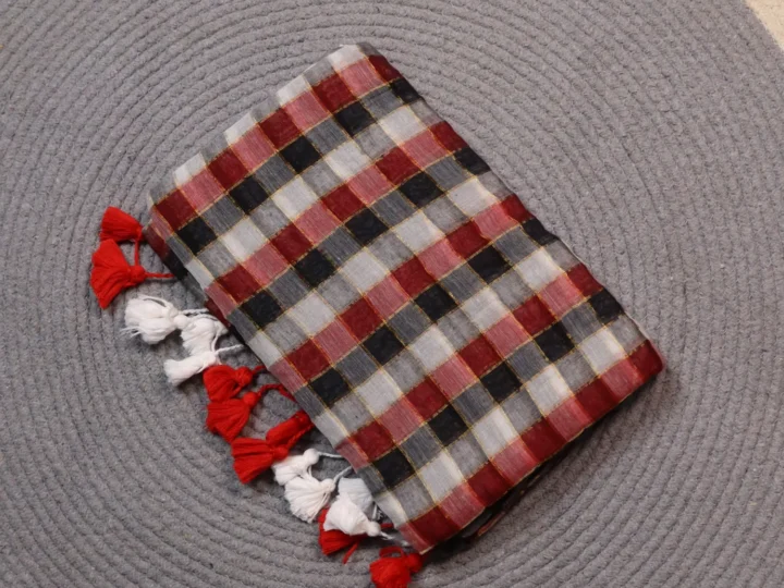 Mul Cotton Check Body Red White and Black with Golden Zari