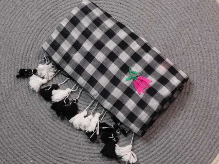 Mul Cotton Check Body Black and White Lotus Embroidery